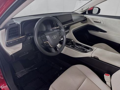 Used 2024 Toyota Crown Limited AWD/4WD image 8