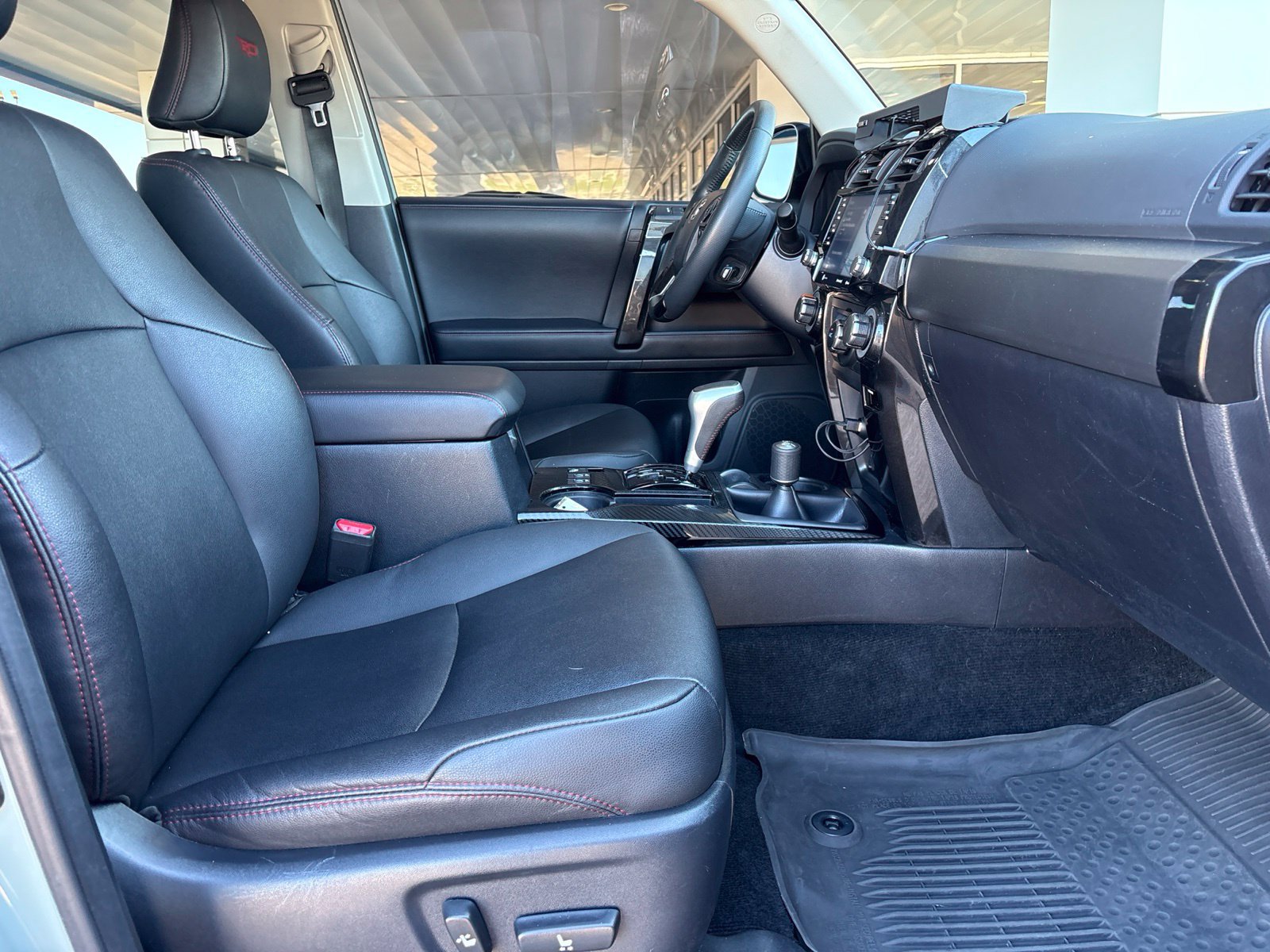 Used 2022 Toyota 4Runner TRD Off-Road Premium w/ Moonroof Package AWD/4WD image 18