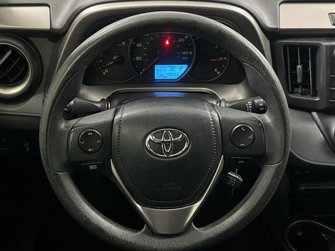 Used 2016 Toyota RAV4 LE image 4