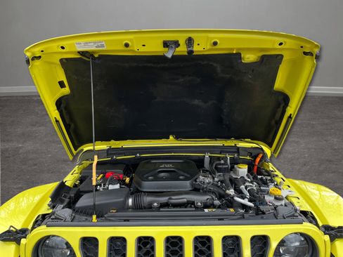 Used 2023 Jeep Wrangler Unlimited Rubicon 4xe w/ Steel Bumper Group image 13