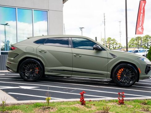 Used 2025 Lamborghini Urus SE AWD/4WD image 12