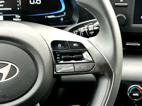 Used 2025 Hyundai Elantra Sport FWD image 23
