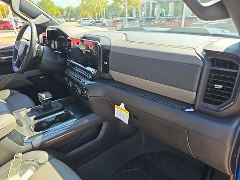 Used 2025 Chevrolet Silverado 1500 ZR2 w/ Technology Package AWD/4WD image 29