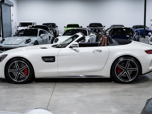 Used 2018 Mercedes-Benz AMG GT C image 3