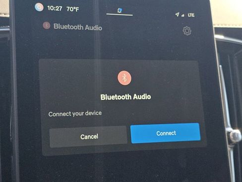 Used 2025 Volvo XC90 B5 Plus w/ Protection Package image 7