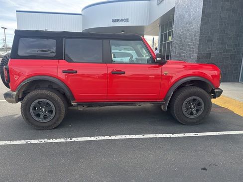 Used 2021 Ford Bronco Badlands image 6