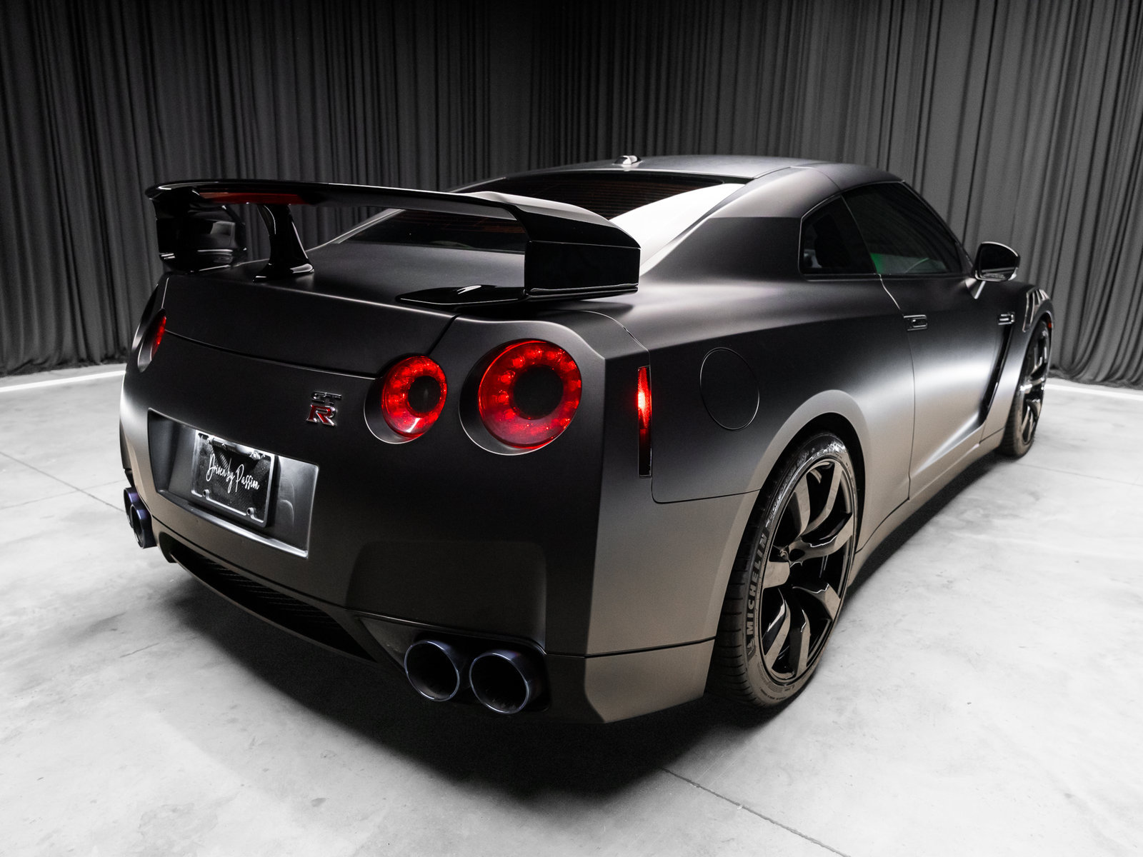 Used 2009 Nissan GT-R Premium AWD/4WD image 16