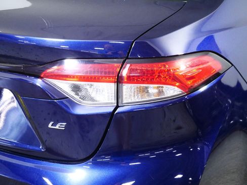Used 2024 Toyota Corolla LE FWD image 17
