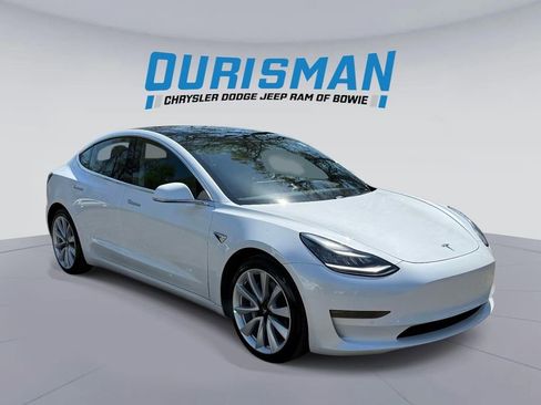 Used 2020 Tesla Model 3 Long Range image 1