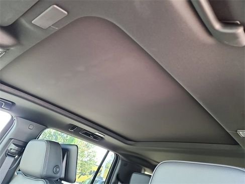 New 2026 GMC Yukon XL Denali w/ Denali Reserve Package image 30