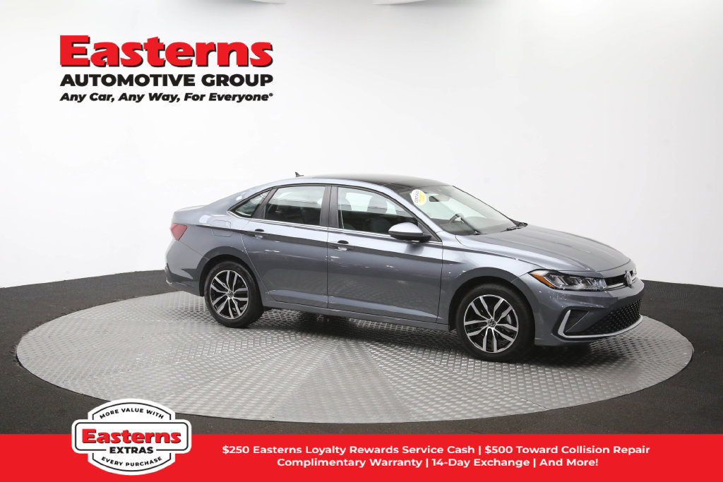 Used 2025 Volkswagen Jetta SE FWD image 47