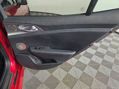 Used 2019 Kia Stinger GT1 AWD/4WD image 34