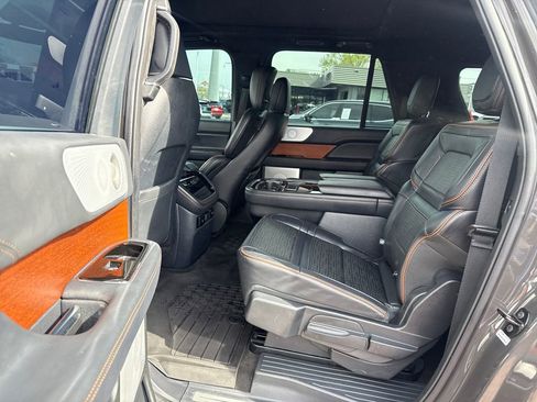 Used 2024 Lincoln Navigator L Black Label image 18