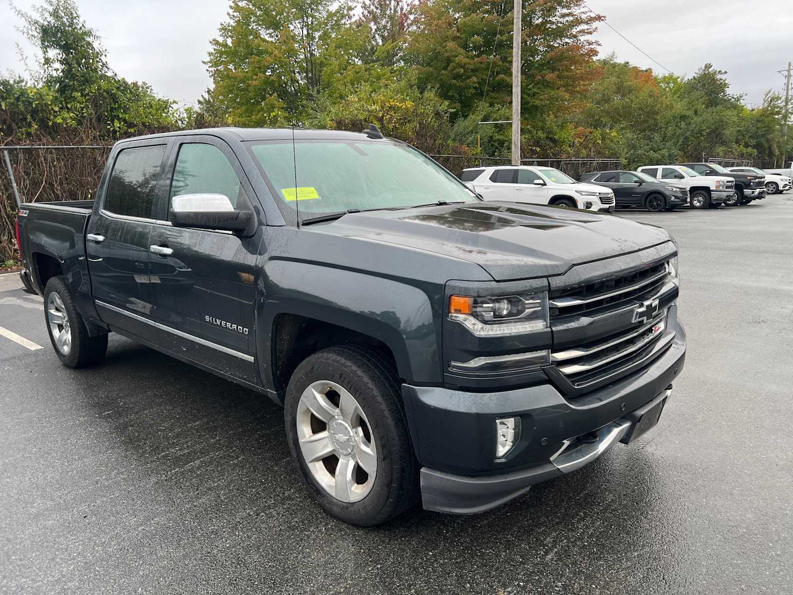 Used 2017 Chevrolet Silverado 1500 LTZ Z71 w/ LTZ Plus Package AWD/4WD image 8