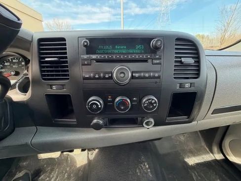 Used 2009 Chevrolet Silverado 2500 W/T RWD image 13