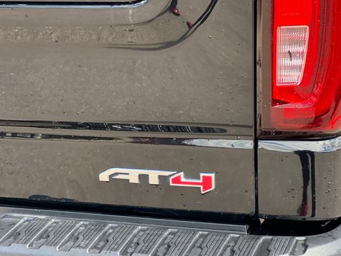 Used 2023 GMC Sierra 1500 AT4 w/ Technology Package AWD/4WD image 22