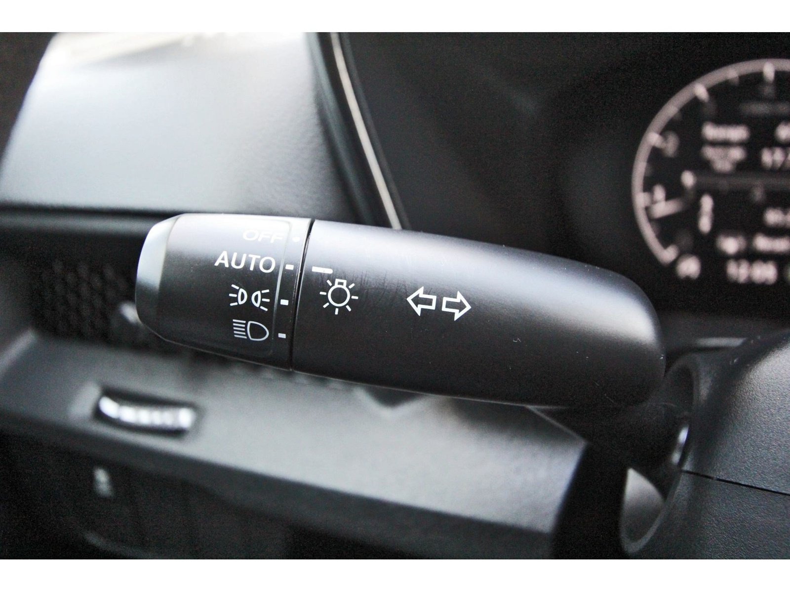 Used 2025 Honda CR-V EX image 18