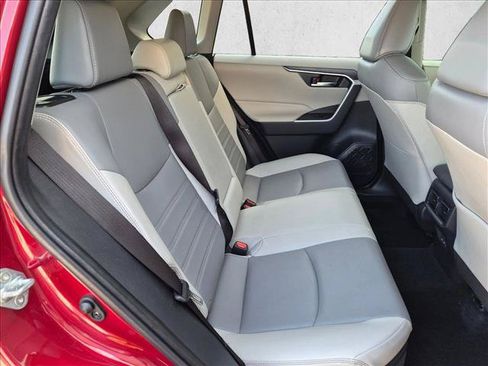 Used 2022 Toyota RAV4 XLE Premium AWD/4WD image 20