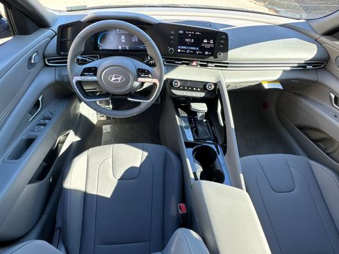 New 2026 Hyundai Elantra SEL Sport Premium FWD image 23