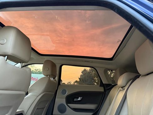 Used 2016 Land Rover Range Rover Evoque SE Premium image 33