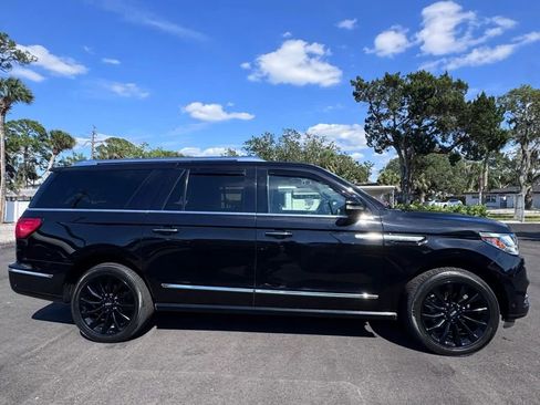 Used 2021 Lincoln Navigator L Reserve AWD/4WD image 4