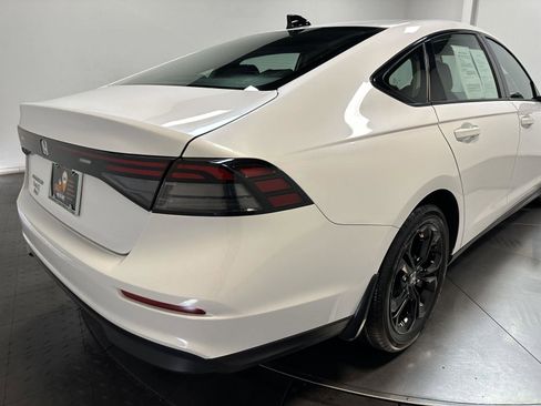 Certified 2025 Honda Accord SE image 14