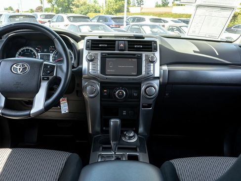 Used 2016 Toyota 4Runner SR5 AWD/4WD image 16