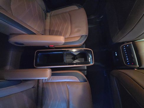 Used 2022 Nissan Pathfinder Platinum w/ Cargo Package image 26