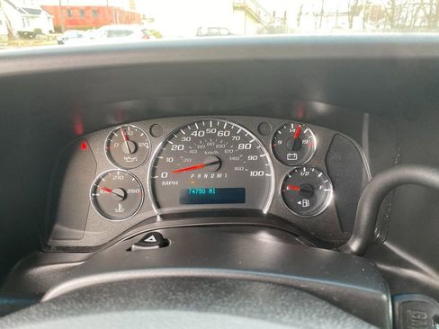 Used 2021 GMC Savana 2500 w/ Driver Convenience Package image 18