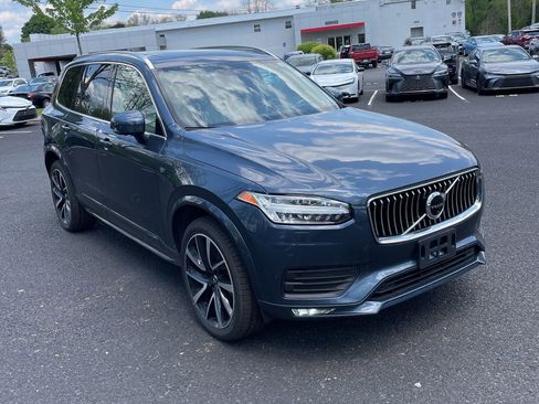 Used 2022 Volvo XC90 T6 Momentum w/ Advanced Package AWD/4WD image 3