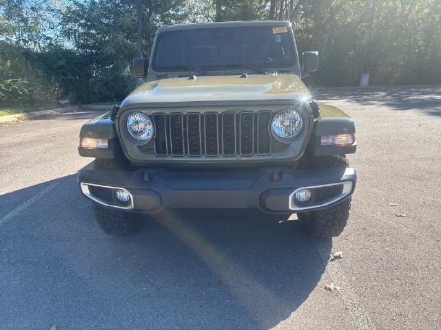 Used 2025 Jeep Gladiator Sport AWD/4WD image 7