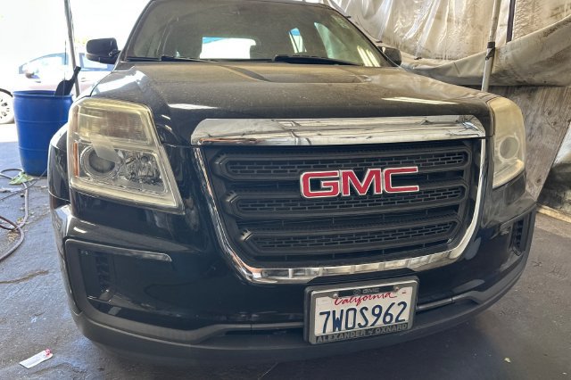 Used 2017 GMC Terrain SLE FWD image 3