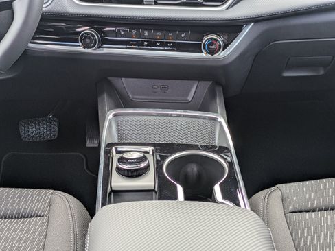 New 2026 Chevrolet Equinox LT w/ Safety and Technology Package FWD image 19