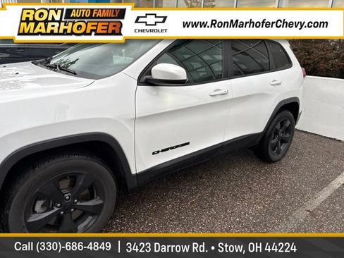 Used 2019 Jeep Cherokee Latitude Plus AWD/4WD image 1