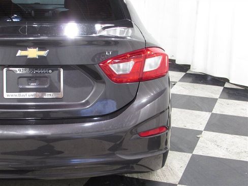 Used 2017 Chevrolet Cruze LT w/ Convenience Package image 82
