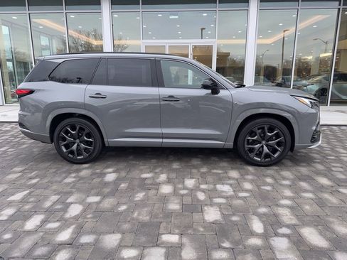 Certified 2026 Lexus TX 500h AWD w/ Technology Package image 9