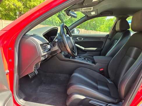 Used 2024 Honda Civic Sport image 9