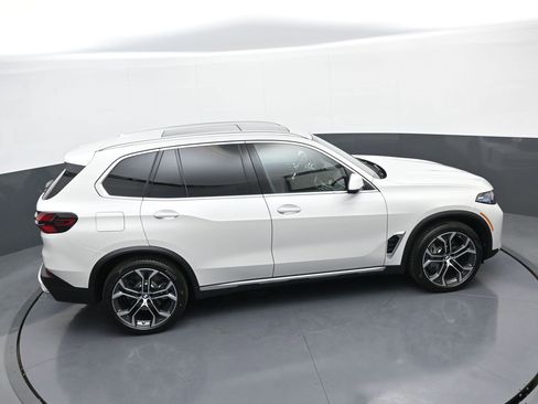 New 2026 BMW X5 xDrive50e image 37