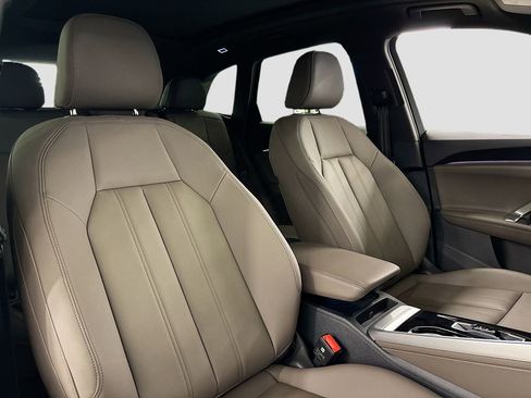 New 2025 Audi Q5 Premium image 15