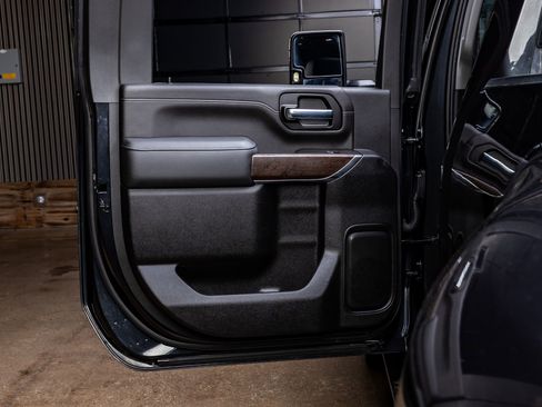 Used 2020 GMC Sierra 3500 Denali w/ Denali Ultimate Package image 37