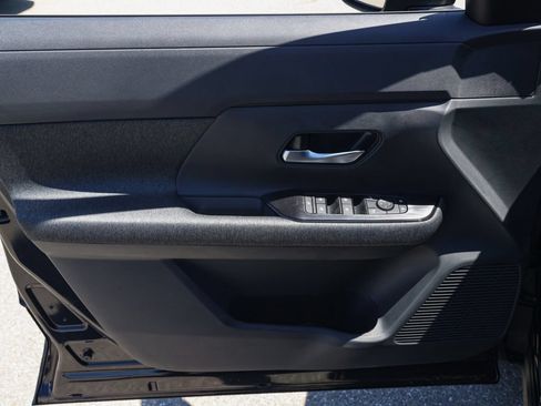 New 2026 Nissan Kicks SV w/ Cold Weather Package FWD image 23