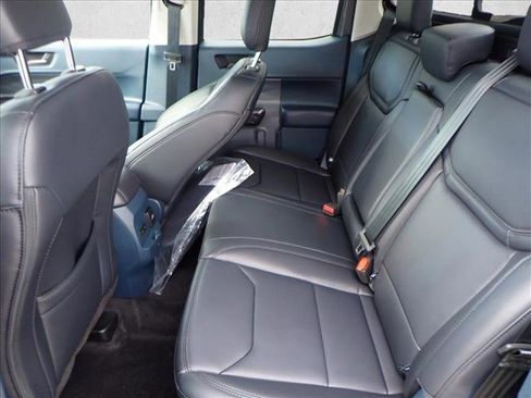 New 2026 Ford Maverick Lariat w/ Black Appearance Package image 8