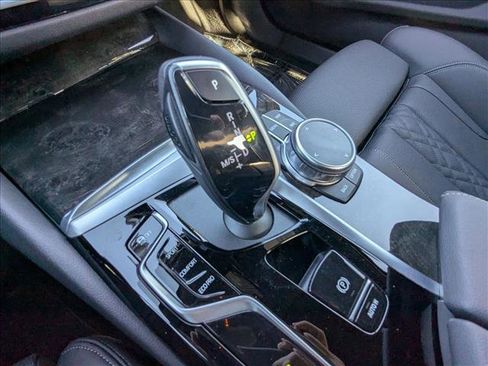 Used 2023 BMW 530i w/ Premium Package image 12