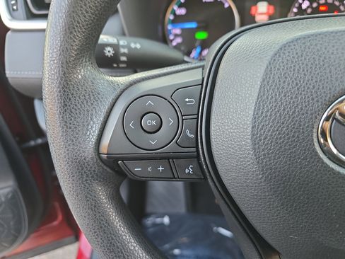 Certified 2022 Toyota RAV4 LE image 17