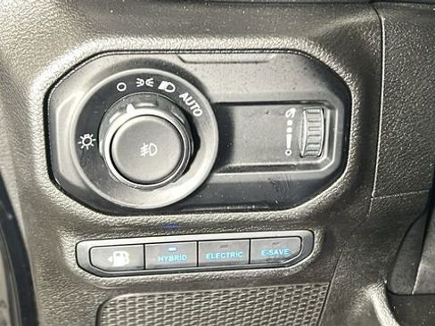 Used 2023 Jeep Wrangler Unlimited Sahara w/ Cold Weather Group AWD/4WD image 19