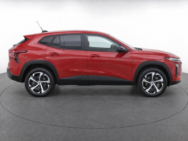 Used 2026 Chevrolet Trax RS w/ Driver Confidence Package FWD image 4