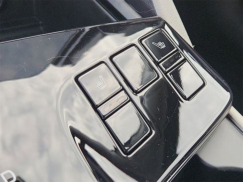 Certified 2025 Kia Sportage EX image 26