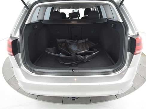 Used 2016 Volkswagen Golf S FWD image 33