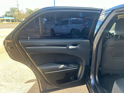 Used 2023 Chrysler 300 Touring image 14