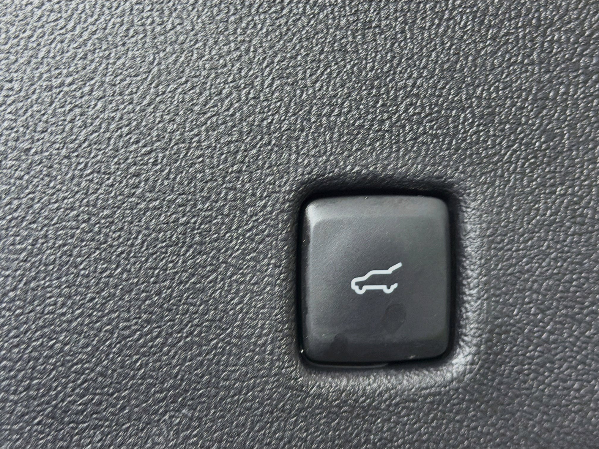 Used 2025 Ford Escape ST-Line Select AWD/4WD image 27